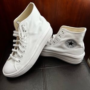 *** Brand New *** Converse Chuck Taylor All Star Move Hi